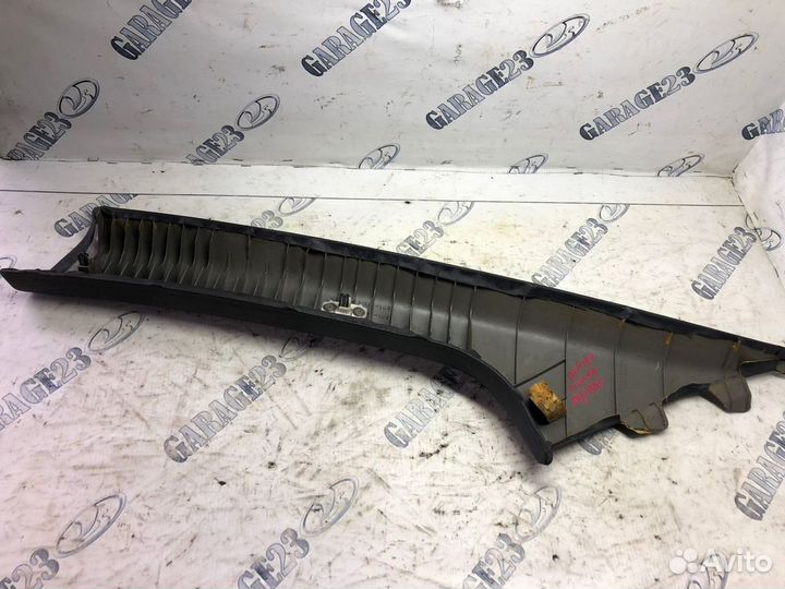 Обшивка передней правой стойки Nissan Murano Z50