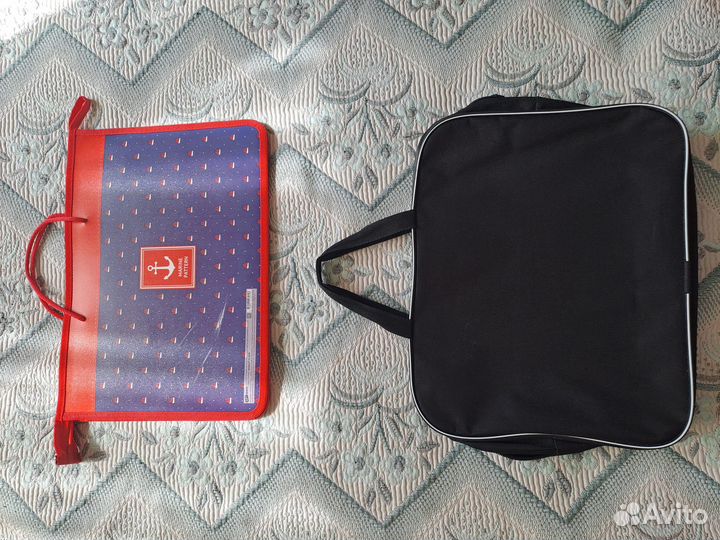 Папки с ручками,школьные