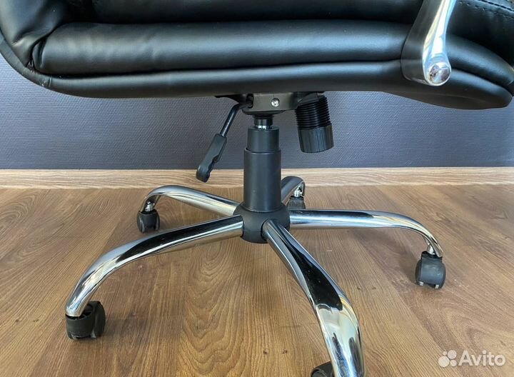 Компьютерное кресло