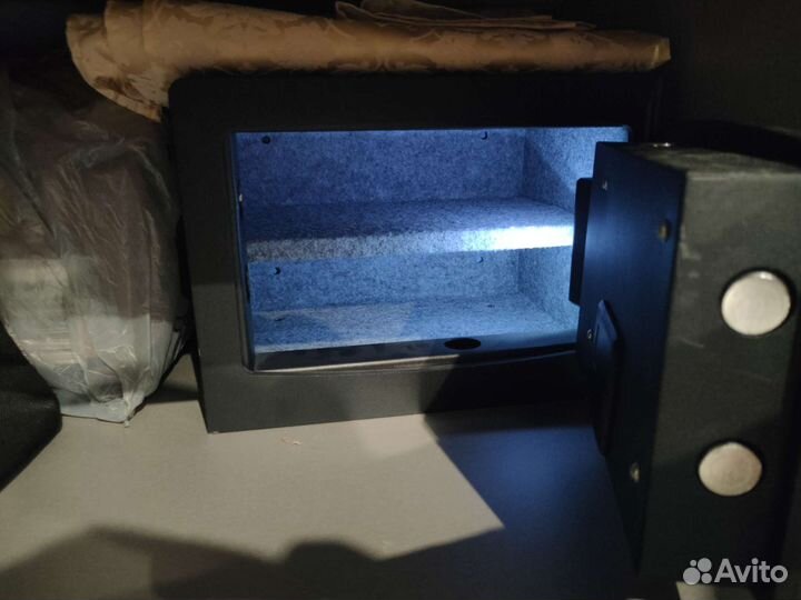 Сейф с Эл. Замком(и ключи) 20л