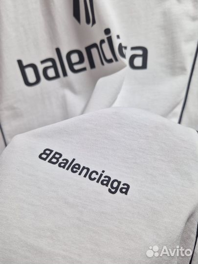 Футболка Balenciaga soccer стильная (топ 2025)
