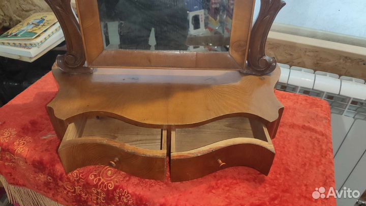 Старинное зеркало, псише