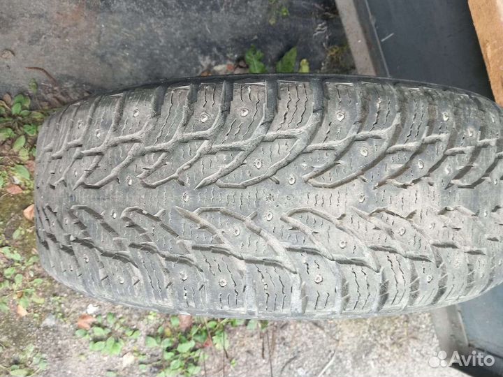 Nokian Tyres Hakkapeliitta 9 SUV 215/65 R16