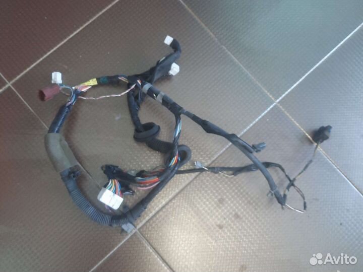 Проводка (коса) двери передней левой Nissan Tiida
