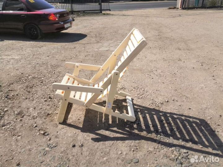 Кресло шезлонг деревянный, складной