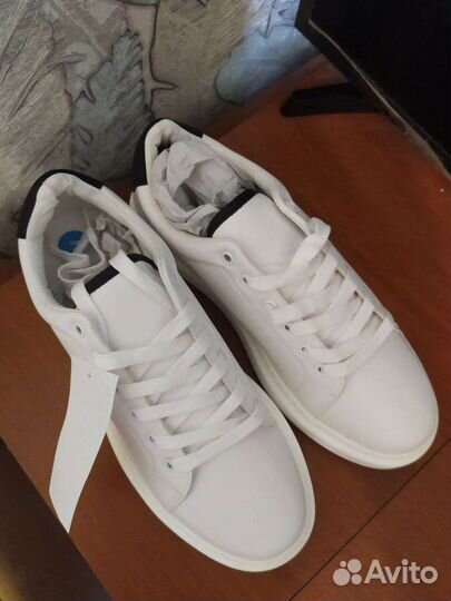 Кроссовки белые ASOS