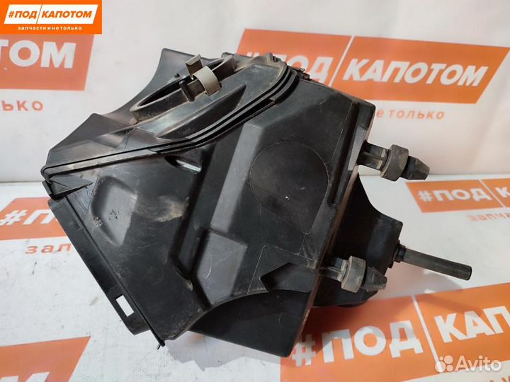 Корпус воздушногo фильтра правый Audi A4 B8/8K