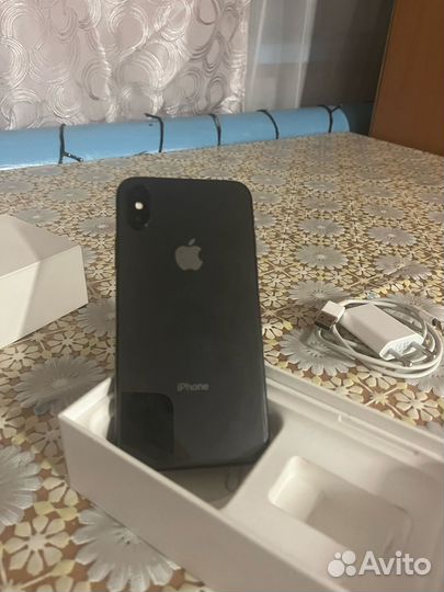 iPhone X, 256 ГБ