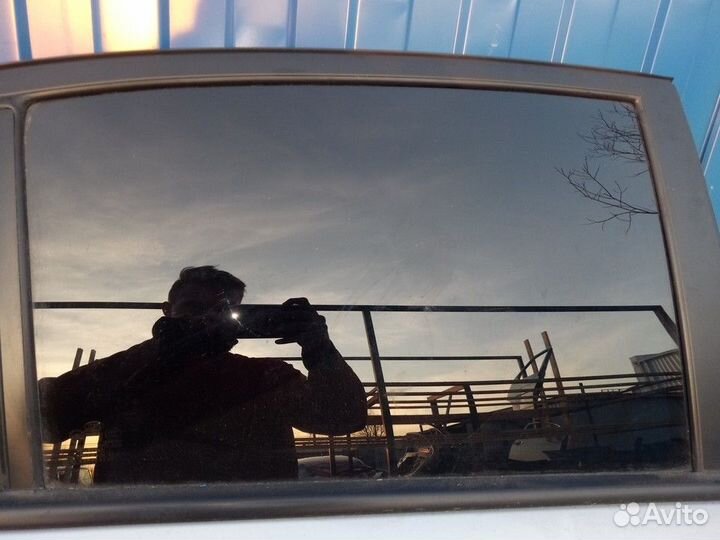 Стекло двери правой задней Kia Rio