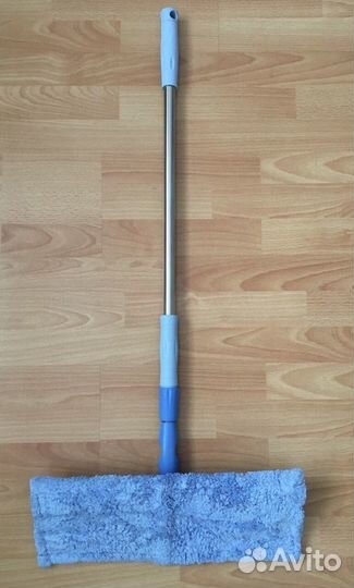 Для уборки: совок с щеткой, щетка: для пыли, пола