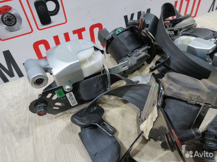 Ремень безопасности задний Kia Ceed 2 JD