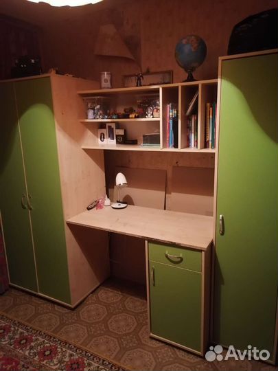Детская стенка с письменным столом