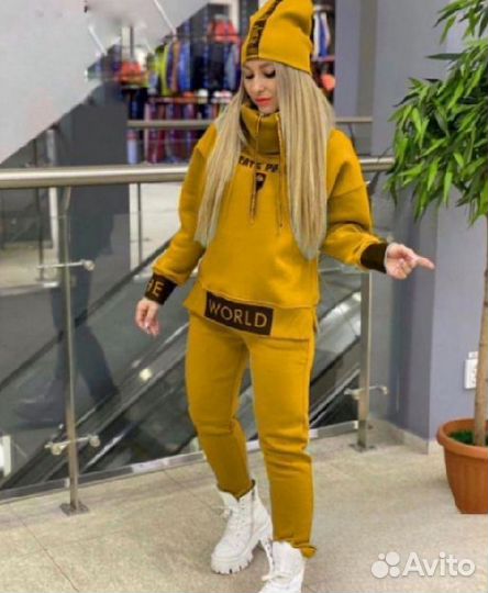 Костюм спортивный