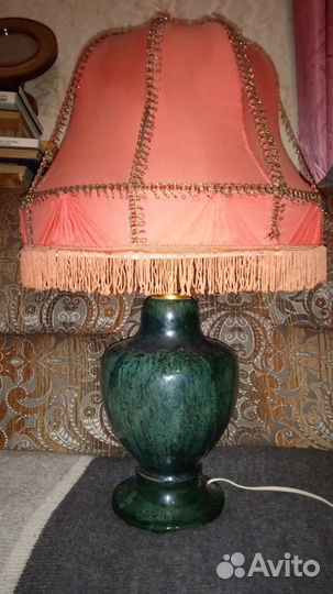 Лампа с абажуром