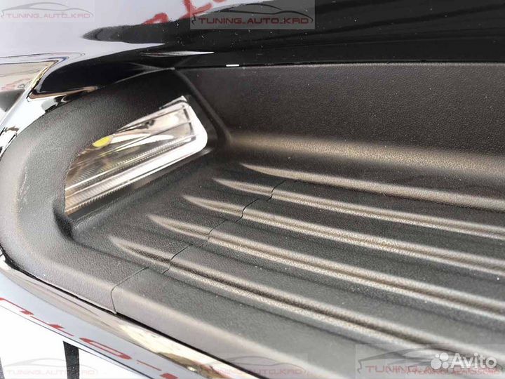 Подножки (пороги) Toyota Land Cruiser 200 J9006