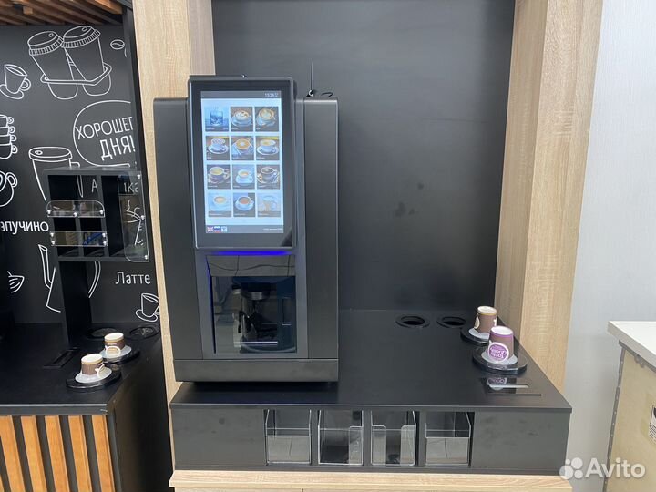 Профессиональная кофемашина для кафе Jetinno