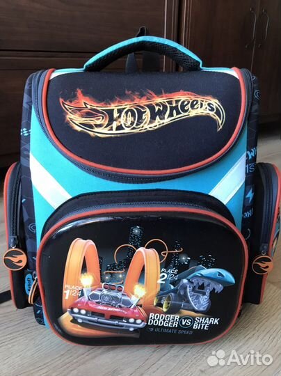 Портфель рюкзак