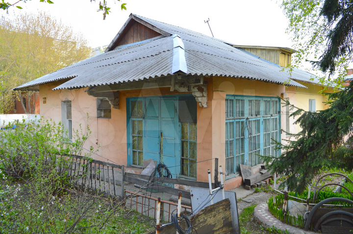 Дом 52 м² на участке 2,7 сот.