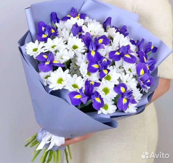 Букет хризантем с ирисами Казань