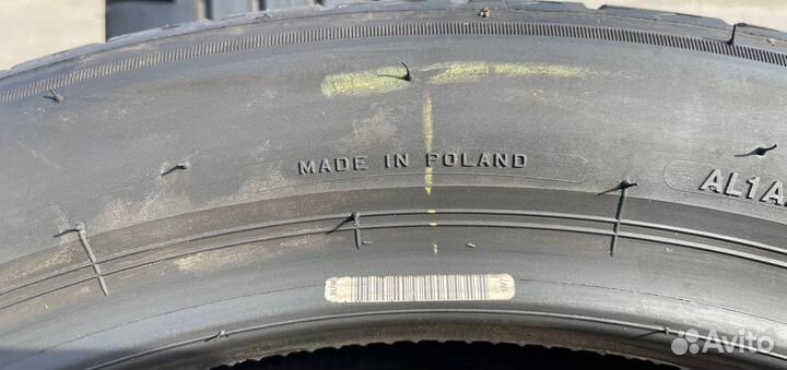 Bridgestone Alenza 001 235/45 R20