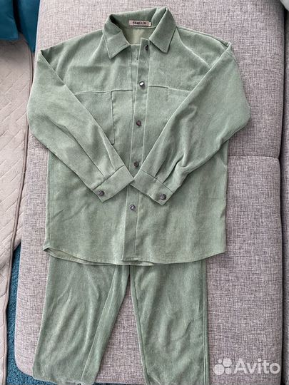 Брючный костюм женский 42 цвет фисташковый