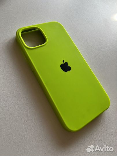 Чехол на iPhone 13