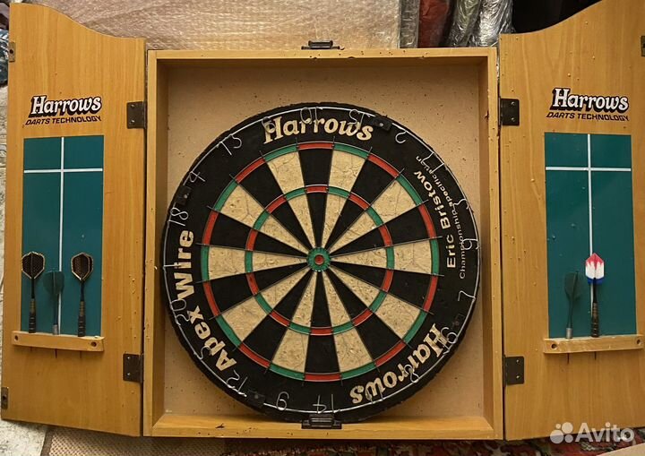 Дартс профессиональный со шкафчиком