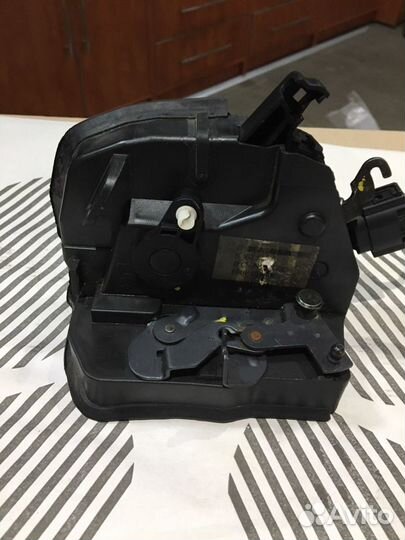 Замок двери передней правой BMW X5 E53