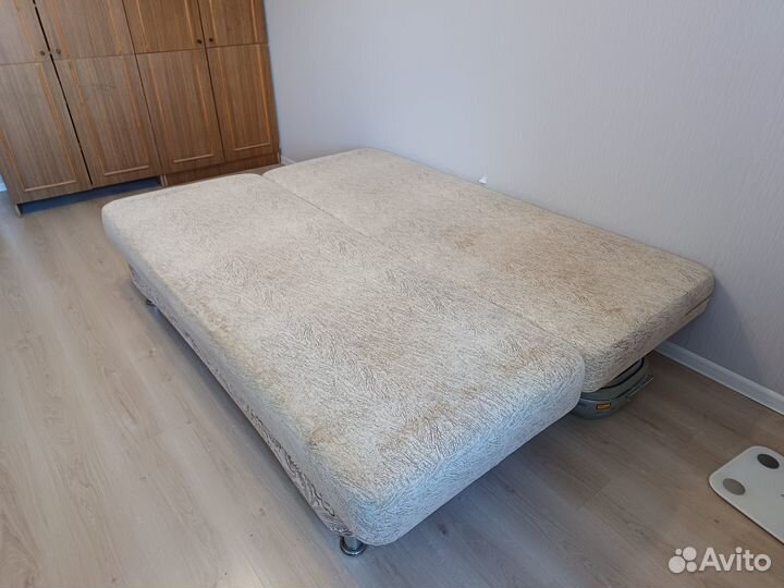 Диван еврокнижка бу