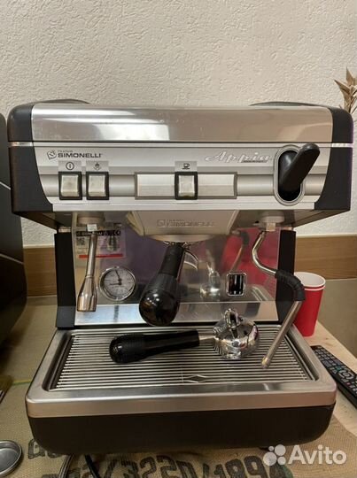 Проф Кофемашина Simonelli Appia ll 1gr италия
