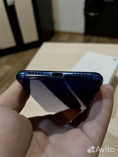 Телефон Xiaomi Mi 9 SE