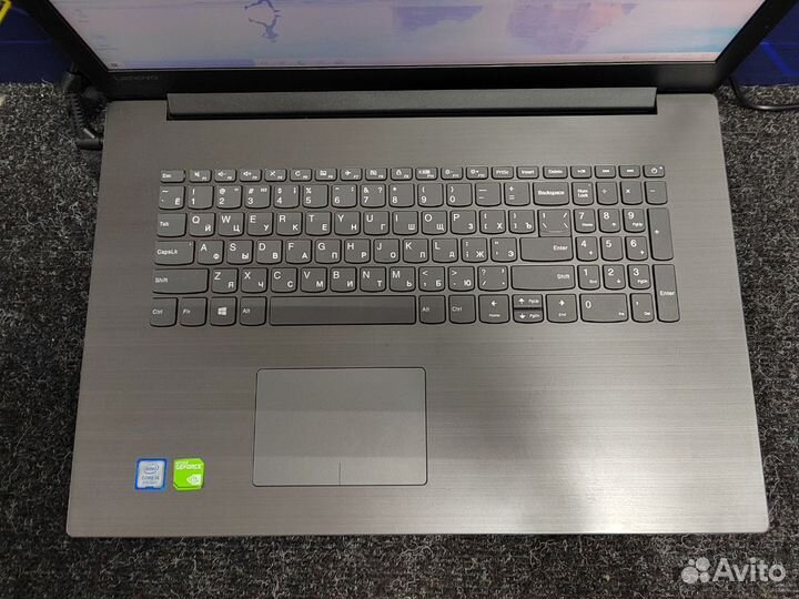 Lenovo 17.3