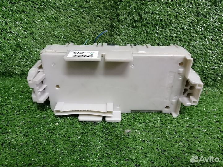 Блок предохранителей MR952264 Mitsubishi Airtrek C