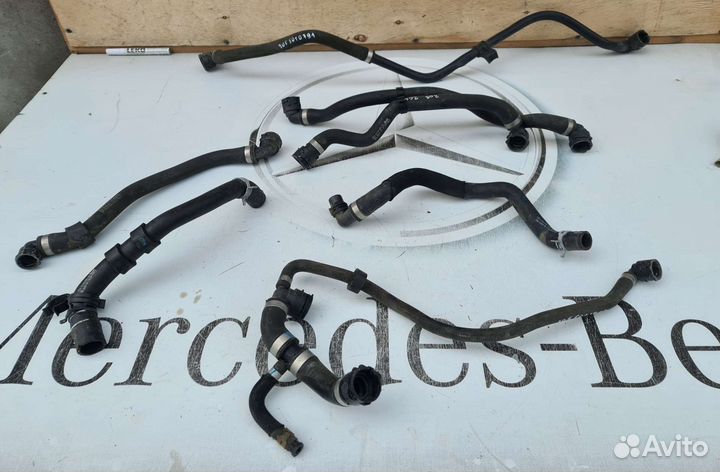 Патрубок системы охлаждения Mercedes W205 M264