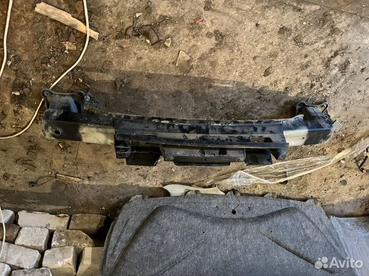 Передняя часть усилитель