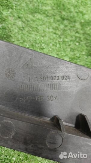 Кронштейн фары левой BMW X3 (E83) 2004