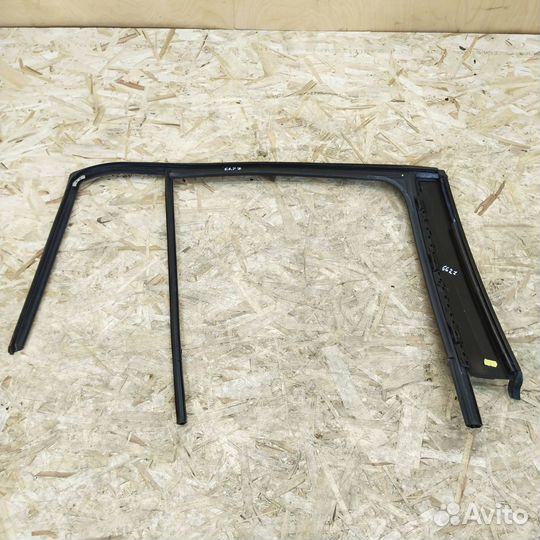 Уплотнитель стекла двери задний левый Volkswagen