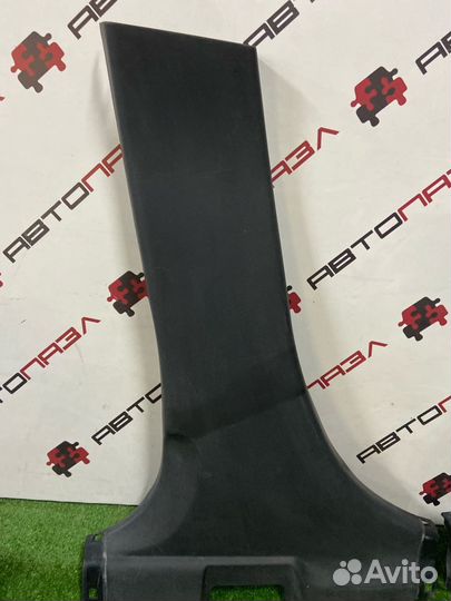 Пластик центральной стойки Mitsubishi lancer X 10