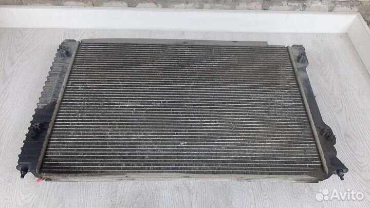 Радиатор охлаждения Audi A6 C6