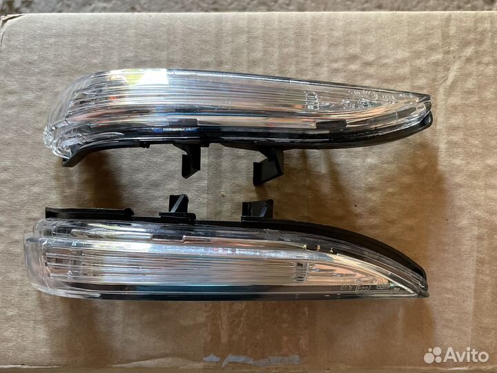 Дублирующий поворотник на боковое зеркало