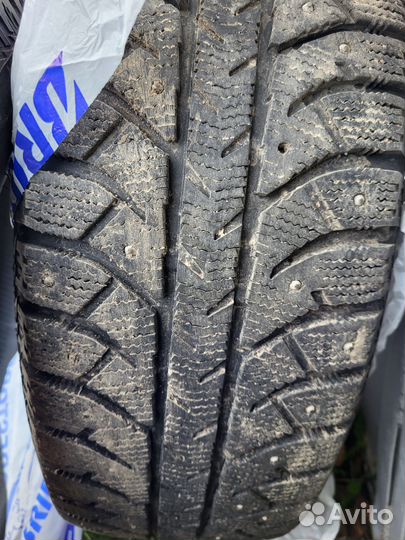 Bridgestone Ice Cruiser 7000S 225/65 R17 102T