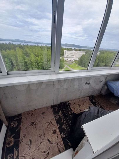 2-к. квартира, 52 м², 9/9 эт.