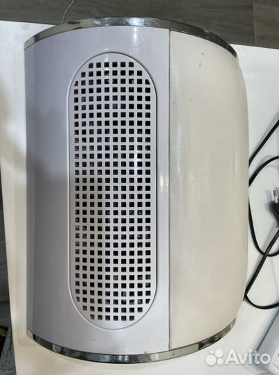 Вытяжка / пылесос для маникюра