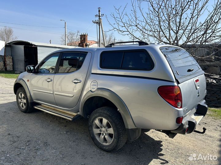 Mitsubishi L200 2.5 AT, 2007, 214 000 км