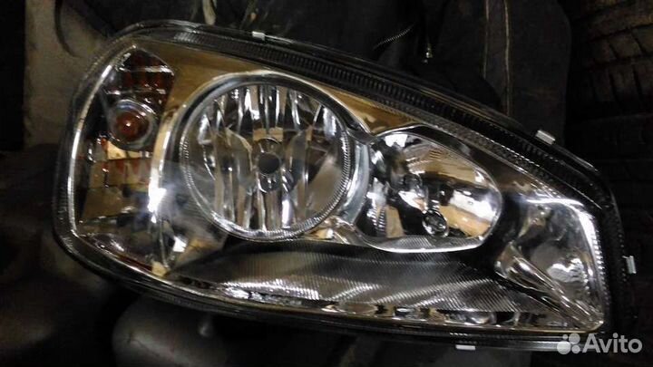 Передние Фары на Лада Калина -1