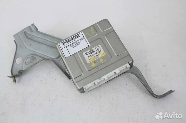 Блок управления toyota Kluger CU2 00-07 (89221-481