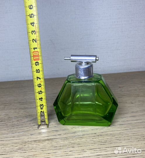 Парфюмеоный флакон пульверизатор цветное стекло