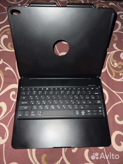 Продам Bluetooth чехол-клавиатура для iPad Pro12,9