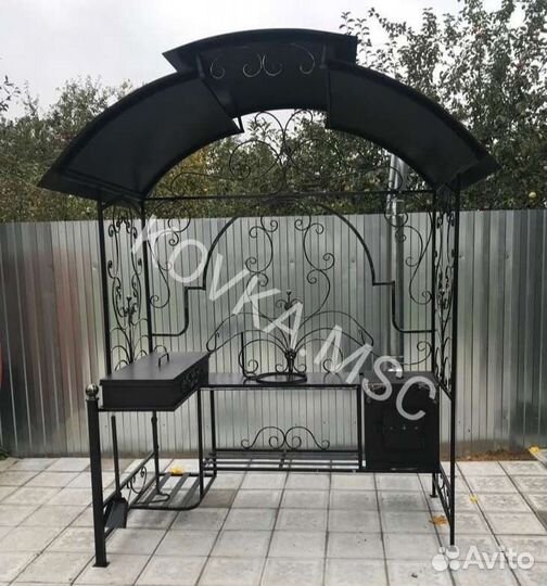 Мангал с крышей