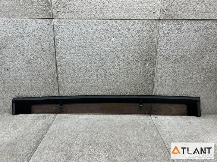 Ветровик задний левый toyota sienta